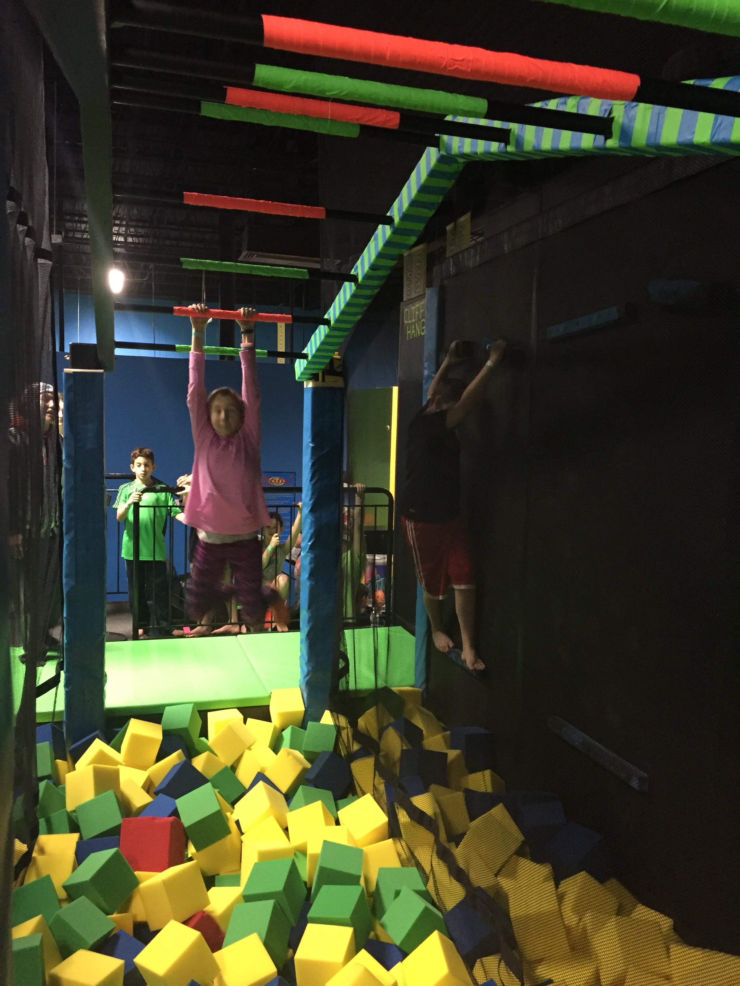 Bounce! Extreme Bounce Valley Cottage